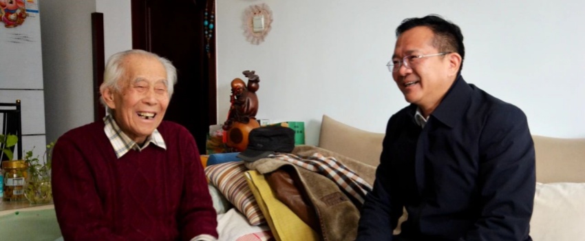 中國樂凱黨委領(lǐng)導看望慰問樂凱老領(lǐng)導、老專家、老干部、老黨員及生活困難職工